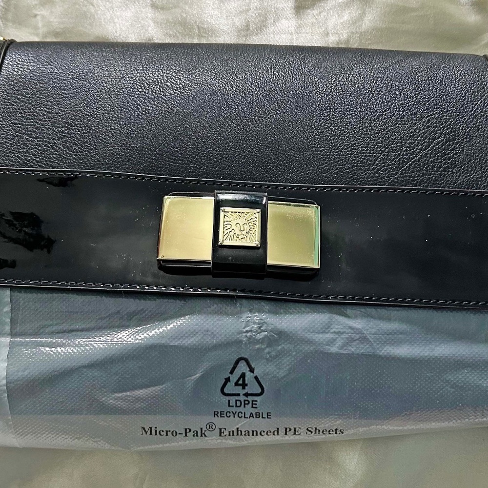 CLUTCH, ANNE KLEIN, BLACK, WITH GOLD TONE METAL STUDS, PATENT ACCENTS, SHOULDER